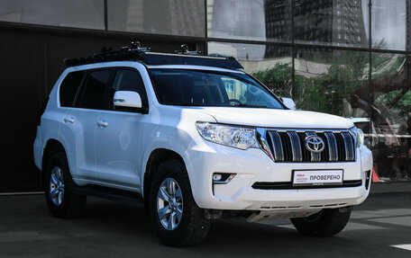 Toyota Land Cruiser Prado 150 рестайлинг 2, 2019 год, 3 900 000 рублей, 3 фотография