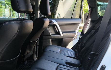 Toyota Land Cruiser Prado 150 рестайлинг 2, 2019 год, 3 900 000 рублей, 9 фотография