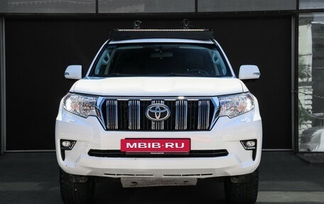 Toyota Land Cruiser Prado 150 рестайлинг 2, 2019 год, 3 900 000 рублей, 2 фотография