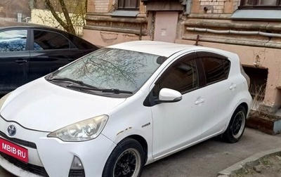 Toyota Aqua I, 2012 год, 777 000 рублей, 1 фотография