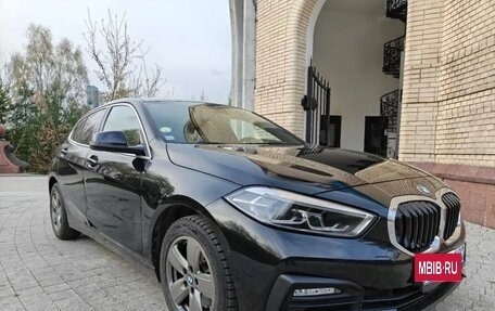 BMW 1 серия, 2021 год, 1 899 999 рублей, 3 фотография