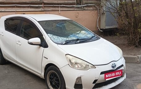 Toyota Aqua I, 2012 год, 777 000 рублей, 2 фотография