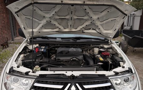 Mitsubishi Pajero Sport II рестайлинг, 2014 год, 1 755 000 рублей, 5 фотография