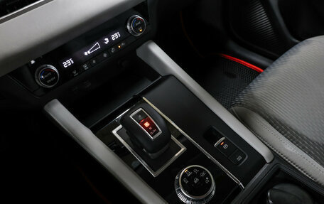 Mitsubishi Outlander, 2022 год, 3 249 000 рублей, 21 фотография
