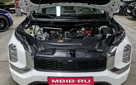 Mitsubishi Outlander, 2022 год, 3 249 000 рублей, 10 фотография