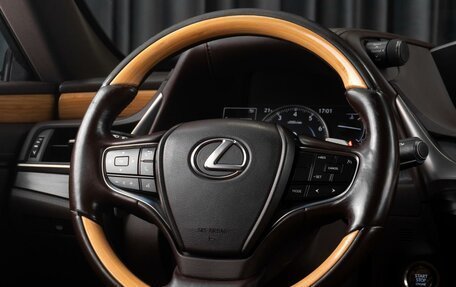 Lexus ES VII, 2019 год, 2 949 000 рублей, 30 фотография