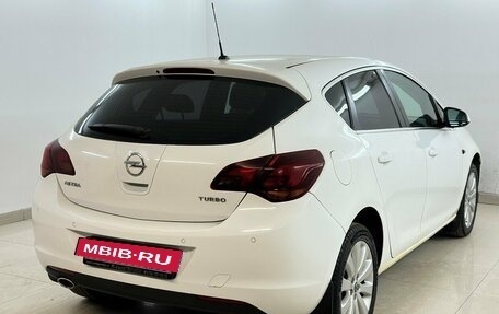 Opel Astra J, 2011 год, 635 000 рублей, 4 фотография