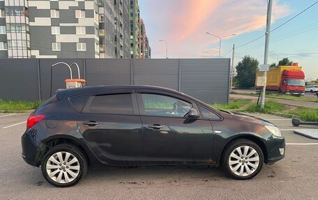 Opel Astra J, 2011 год, 374 000 рублей, 3 фотография