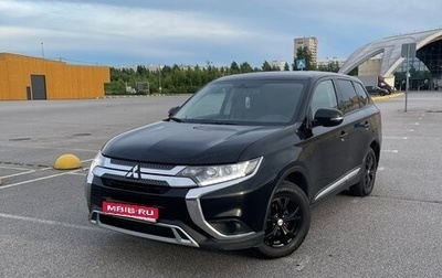 Mitsubishi Outlander III рестайлинг 3, 2019 год, 1 675 000 рублей, 1 фотография