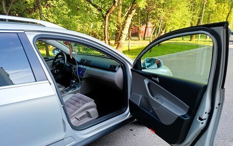 Volkswagen Passat B6, 2010 год, 800 000 рублей, 32 фотография