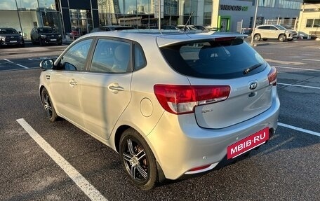 KIA Rio III рестайлинг, 2016 год, 900 000 рублей, 4 фотография