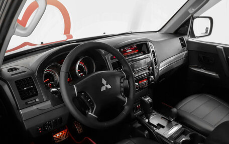 Mitsubishi Pajero IV, 2015 год, 2 790 000 рублей, 8 фотография