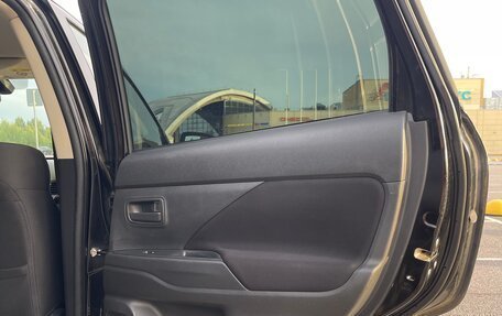 Mitsubishi Outlander III рестайлинг 3, 2019 год, 1 675 000 рублей, 18 фотография