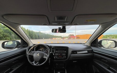 Mitsubishi Outlander III рестайлинг 3, 2019 год, 1 675 000 рублей, 24 фотография