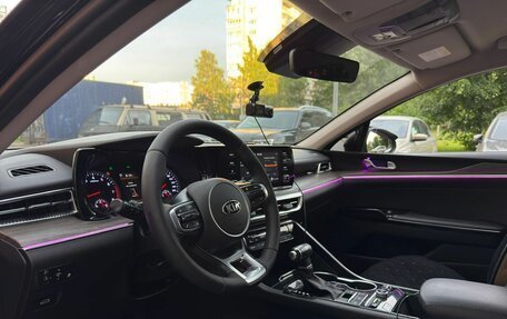 KIA K5, 2021 год, 2 400 000 рублей, 10 фотография