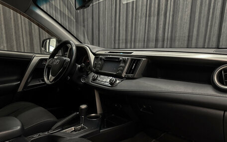 Toyota RAV4, 2015 год, 2 270 000 рублей, 6 фотография
