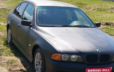 BMW 5 серия, 1998 год, 300 000 рублей, 1 фотография