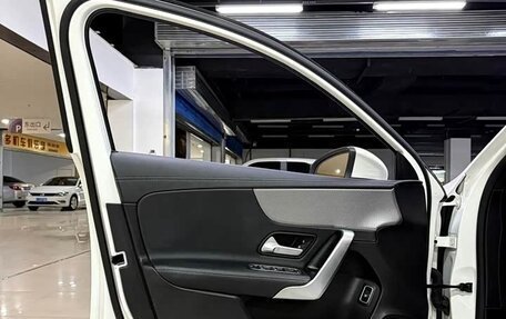 Mercedes-Benz A-Класс, 2023 год, 1 750 000 рублей, 8 фотография