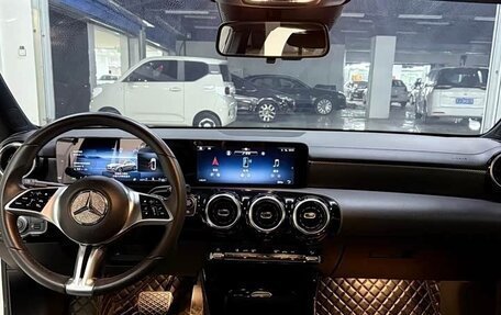 Mercedes-Benz A-Класс, 2023 год, 1 750 000 рублей, 7 фотография