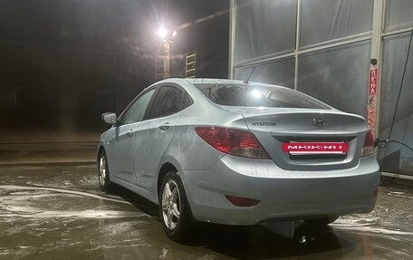 Hyundai Solaris II рестайлинг, 2011 год, 650 000 рублей, 4 фотография