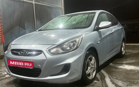 Hyundai Solaris II рестайлинг, 2011 год, 650 000 рублей, 2 фотография