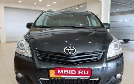 Toyota Verso I, 2011 год, 1 250 000 рублей, 2 фотография