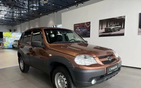Chevrolet Niva I рестайлинг, 2019 год, 699 000 рублей, 3 фотография