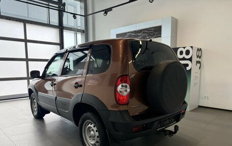 Chevrolet Niva I рестайлинг, 2019 год, 699 000 рублей, 4 фотография