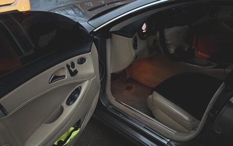 Mercedes-Benz CLS, 2004 год, 1 320 000 рублей, 4 фотография