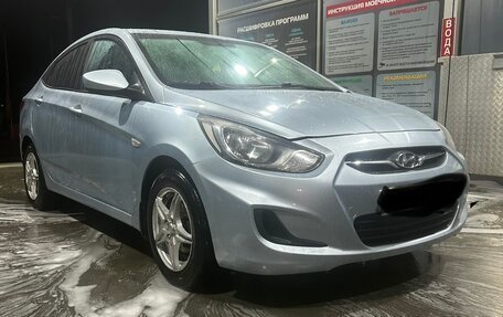Hyundai Solaris II рестайлинг, 2011 год, 650 000 рублей, 2 фотография
