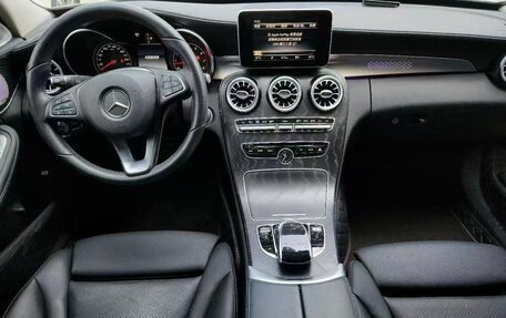 Mercedes-Benz C-Класс, 2018 год, 1 980 000 рублей, 4 фотография