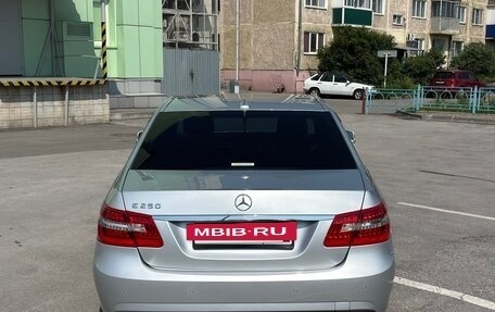 Mercedes-Benz E-Класс, 2012 год, 2 150 000 рублей, 4 фотография