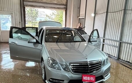 Mercedes-Benz E-Класс, 2012 год, 2 150 000 рублей, 29 фотография