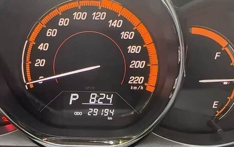 Toyota Yaris XP150 рестайлинг, 2022 год, 1 350 000 рублей, 4 фотография