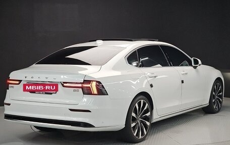 Volvo S90 II рестайлинг, 2025 год, 5 720 000 рублей, 4 фотография