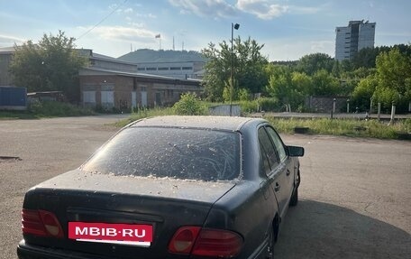 Mercedes-Benz E-Класс, 1997 год, 110 000 рублей, 4 фотография