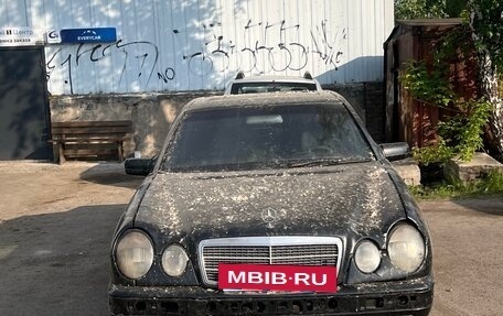 Mercedes-Benz E-Класс, 1997 год, 110 000 рублей, 2 фотография