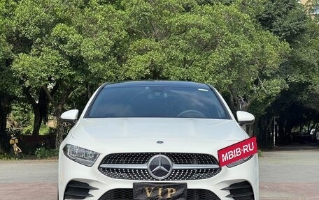 Mercedes-Benz A-Класс, 2022 год, 1 970 000 рублей, 2 фотография