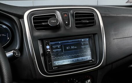 Renault Logan II, 2016 год, 569 000 рублей, 16 фотография