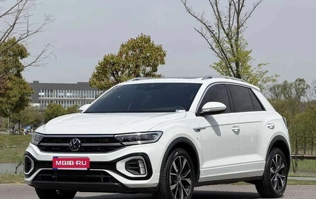 Volkswagen T-Roc I, 2023 год, 1 799 999 рублей, 1 фотография
