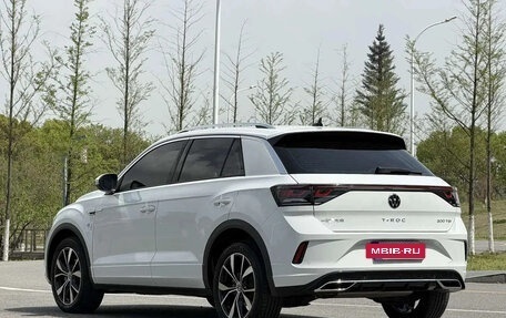 Volkswagen T-Roc I, 2023 год, 1 799 999 рублей, 4 фотография