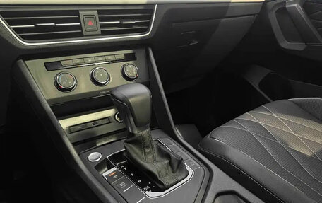 Volkswagen Tiguan II, 2022 год, 2 450 000 рублей, 14 фотография