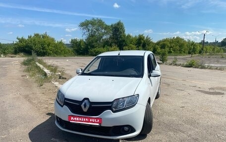 Renault Sandero II рестайлинг, 2015 год, 660 000 рублей, 3 фотография