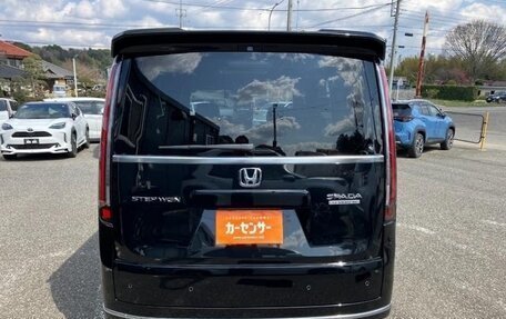 Honda Stepwgn, 2022 год, 2 200 000 рублей, 5 фотография