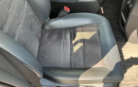 Honda Stepwgn, 2022 год, 2 200 000 рублей, 16 фотография