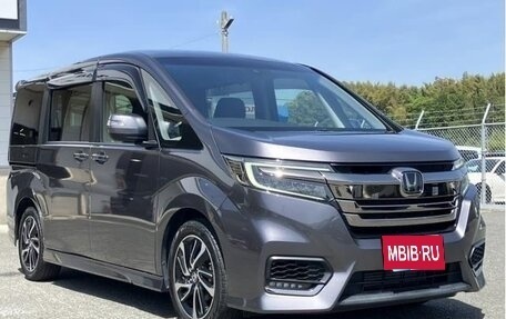Honda Stepwgn IV, 2021 год, 1 880 000 рублей, 2 фотография