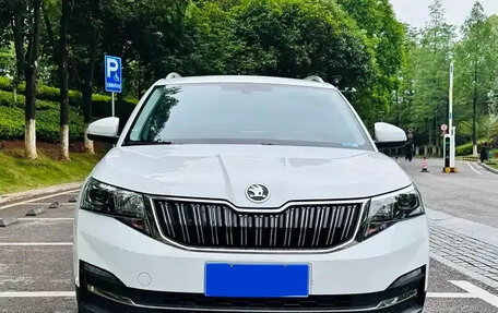 Skoda Kamiq I, 2022 год, 1 350 000 рублей, 2 фотография
