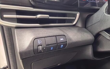 Hyundai Elantra, 2023 год, 1 480 000 рублей, 8 фотография