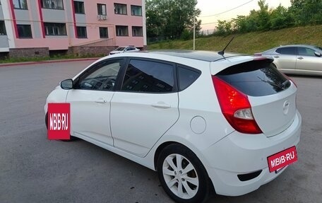 Hyundai Solaris II рестайлинг, 2011 год, 510 000 рублей, 2 фотография