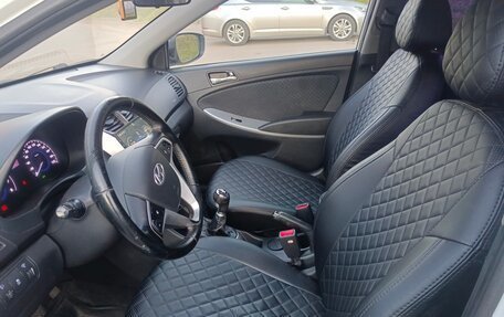 Hyundai Solaris II рестайлинг, 2011 год, 510 000 рублей, 9 фотография